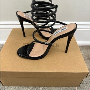 Never Worn. Steve Madden.